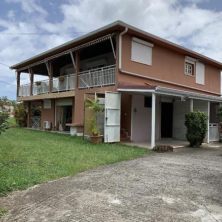 Hebergement Mouchas F4 - Dans Villa Les Polycias Sainte-Luce Exteriör bild