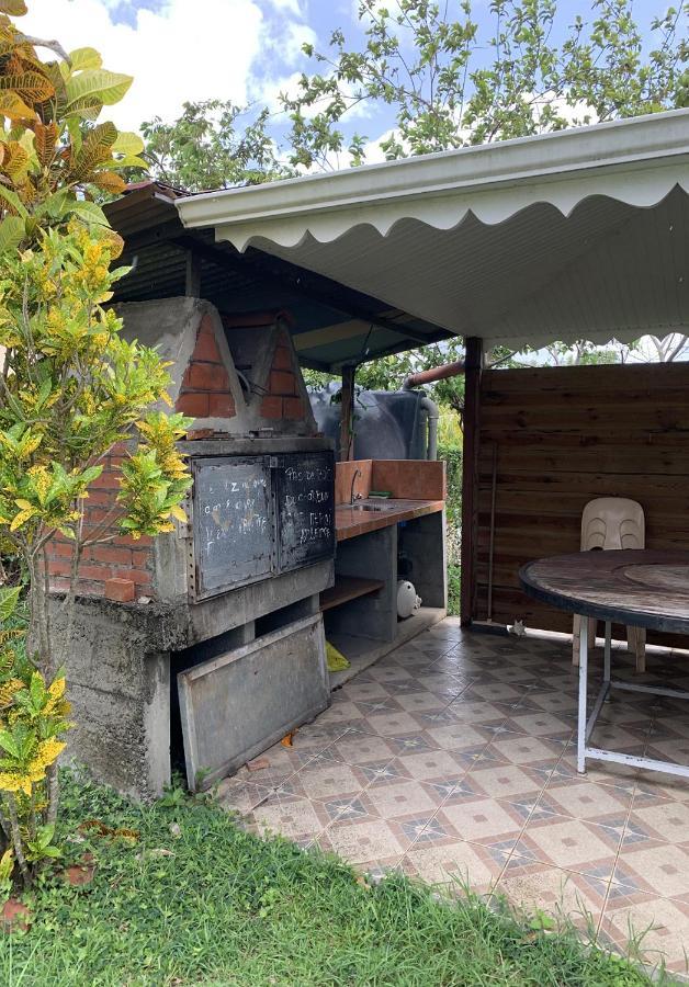 Hebergement Mouchas F4 - Dans Villa Les Polycias Sainte-Luce Exteriör bild