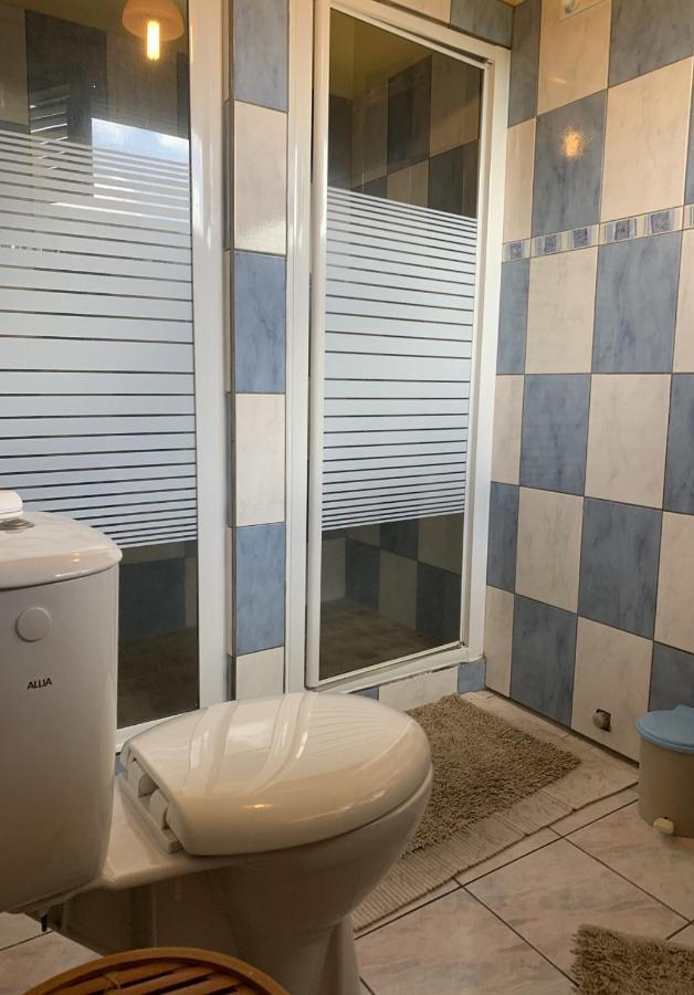 Hebergement Mouchas F4 - Dans Villa Les Polycias Sainte-Luce Exteriör bild